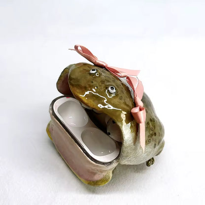 Viral Frog Airpods Case