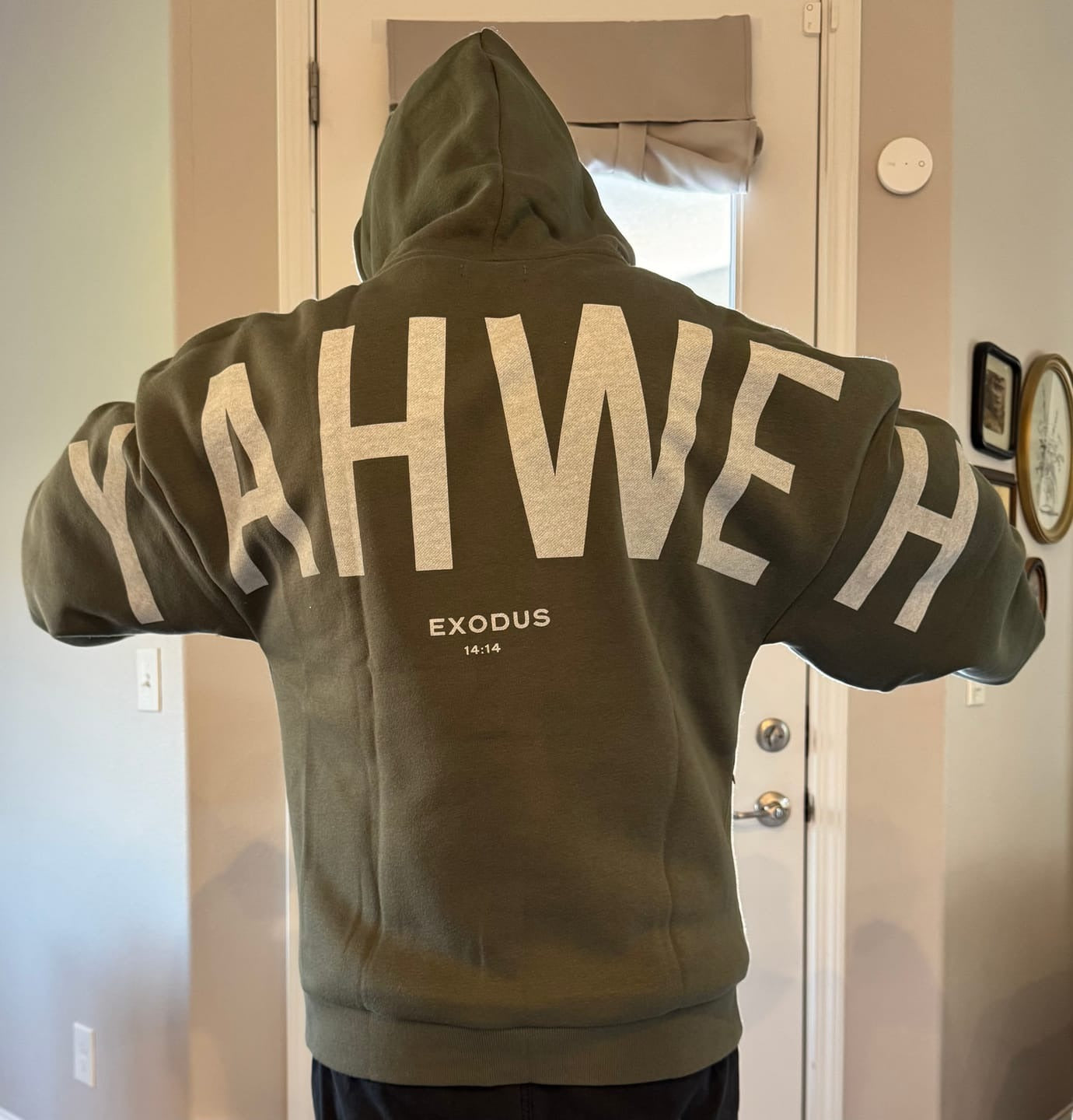 Verse Essential Hoodie (Unisex)