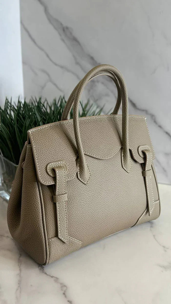 Evina Blackwood Carry