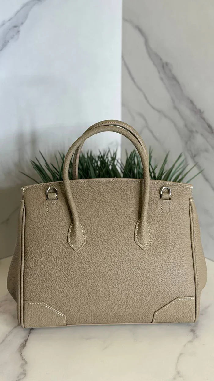 Evina Blackwood Carry