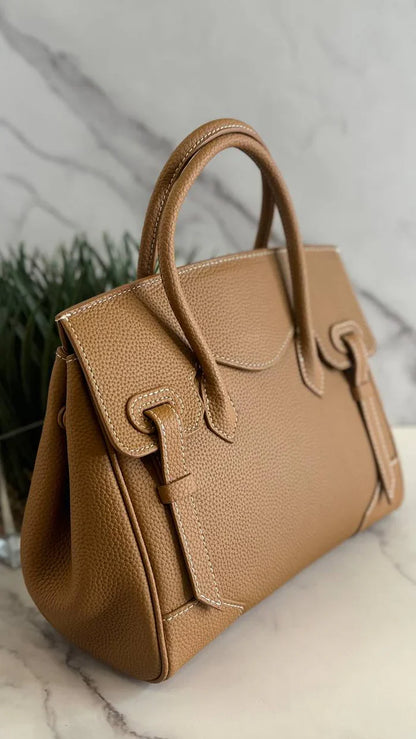 Evina Blackwood Carry