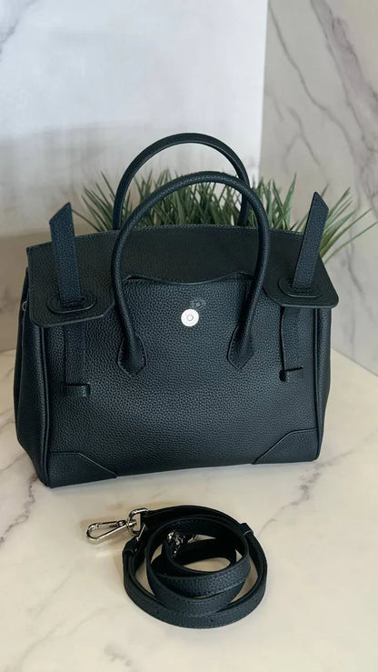 Evina Blackwood Carry