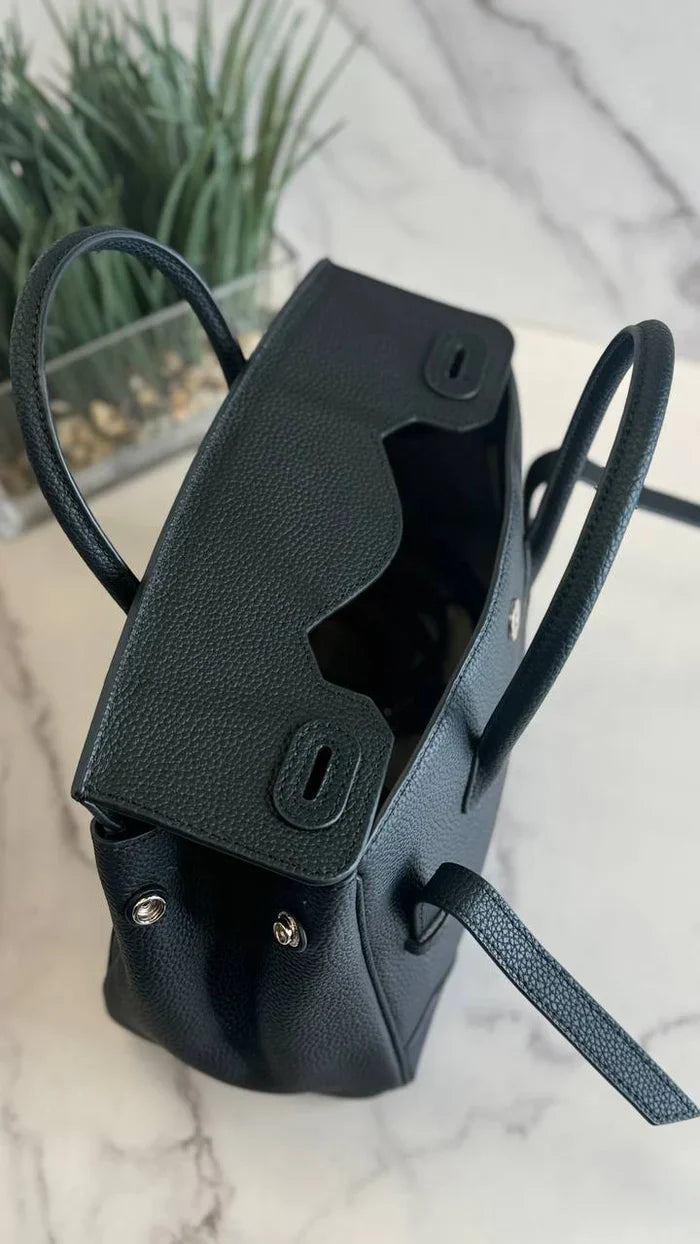 Evina Blackwood Carry